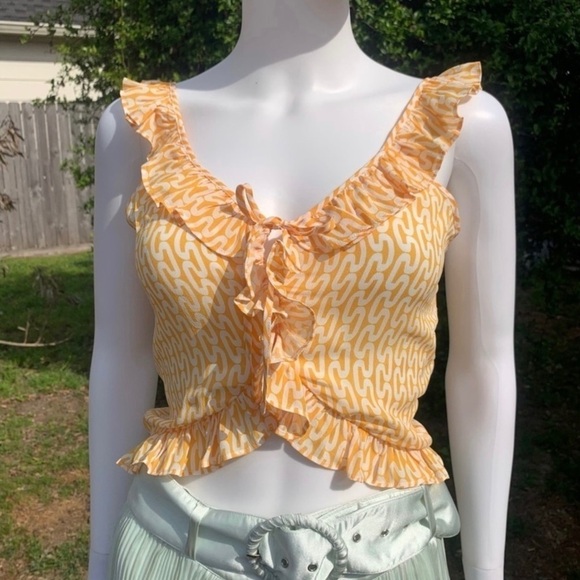 💋NWT PALOMA Blue Ali Print Ruffle Flutter Sleeve Hi Lo Crop Top - Picture 13 of 15